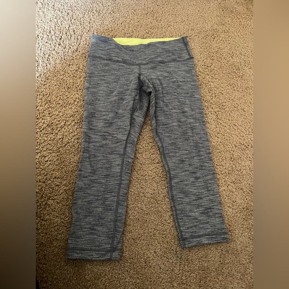 Lululemon cropped leggings size 6